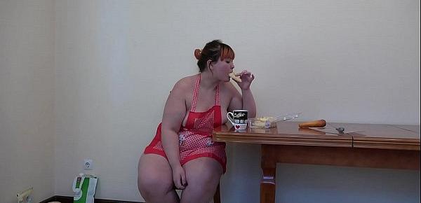  Organic masturbation on the kitchen table, bbw with carrot and cream fuck anal and hairy pussy.